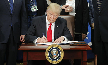 Trump prohíbe transacciones con criptomonedas venezolanas